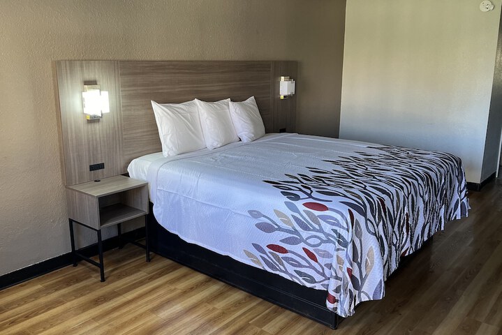 Room 14 of 17