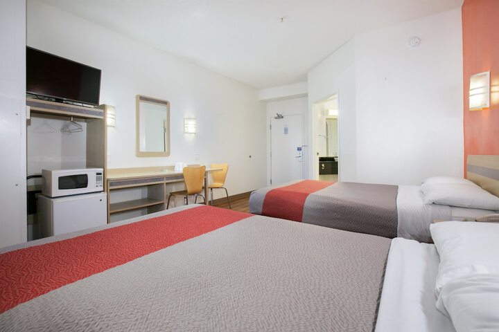 Room 34 of 38