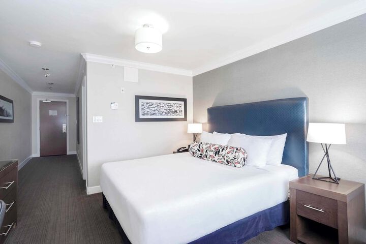 Sandman Signature Prince George Hotel