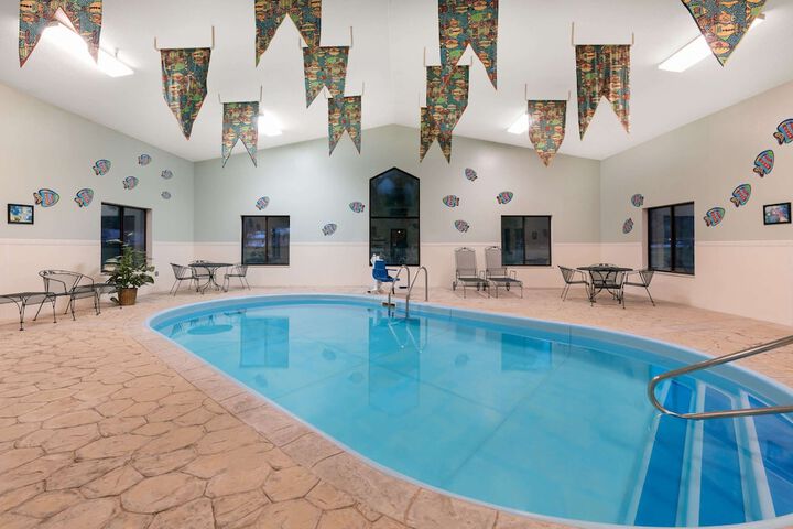 Pool 3 of 17