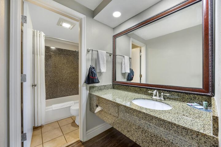 Best Western Pier Point Inn