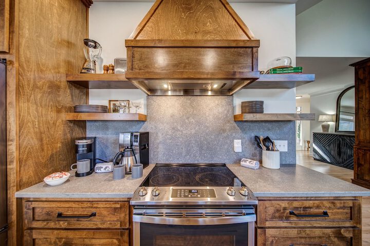 Luxury Mountain Home in Big Canoe! Golf / Lake / EV / Game Room!