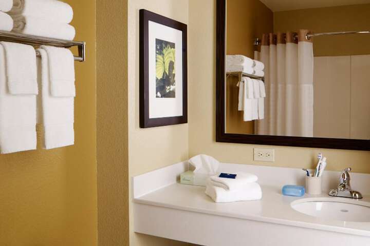 Studio 6 Suites Seattle Kent WA