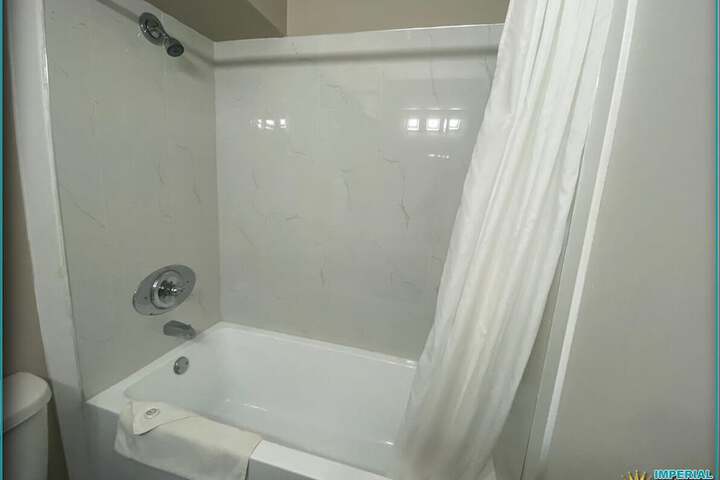 Room 21 of 25