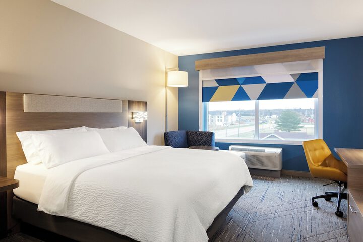 Holiday Inn Express & Suites Alexandria by IHG