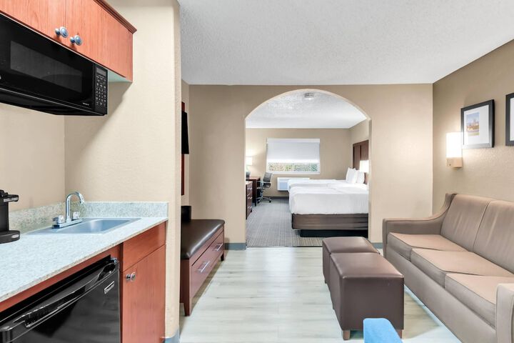 Comfort Suites Lakewood - Denver