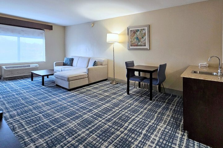 Room 21 of 90