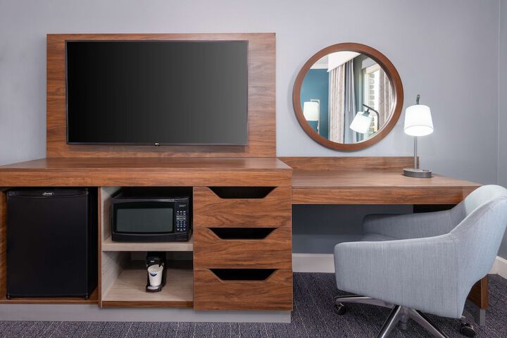 Room 32 of 44