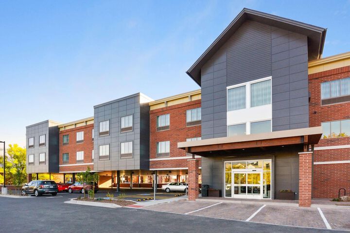 Country Inn & Suites by Radisson Flagstaff Downtown, AZ