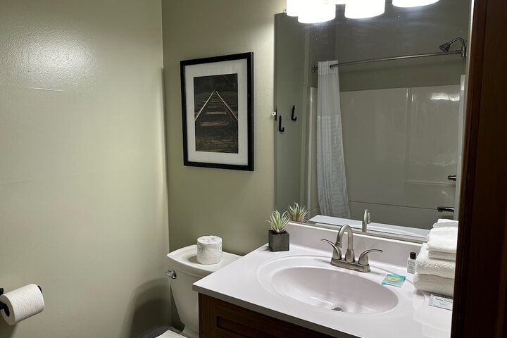 EverSpring Inn & Suites