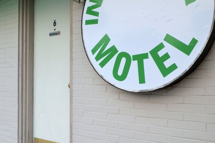 Hotel 5 of 81