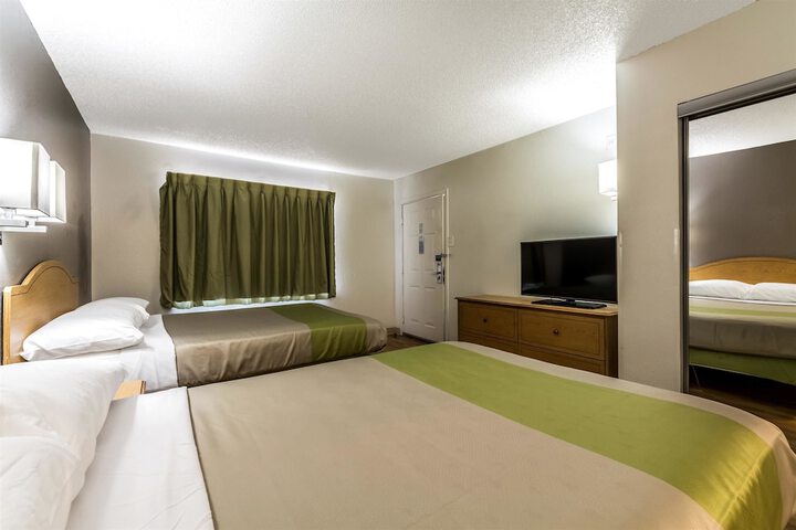 Room 20 of 29