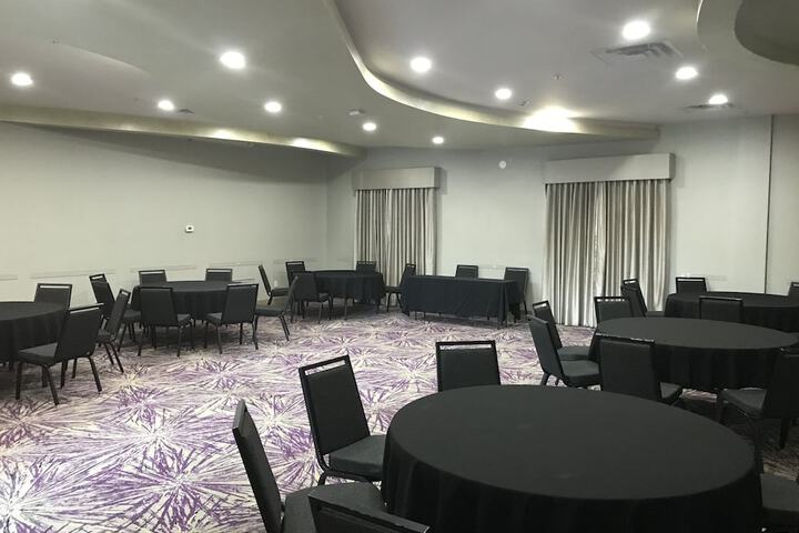 Room 14 of 37