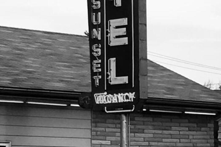 Sunset Motel