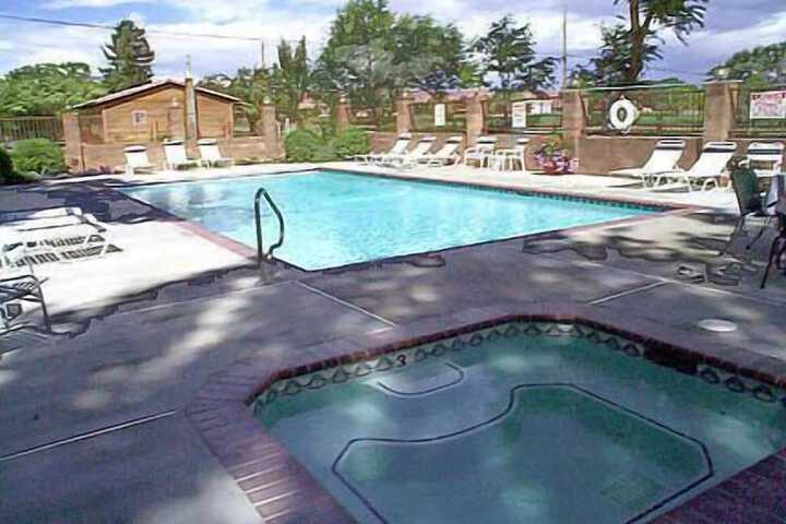 Austins Chuckwagon Lodge
