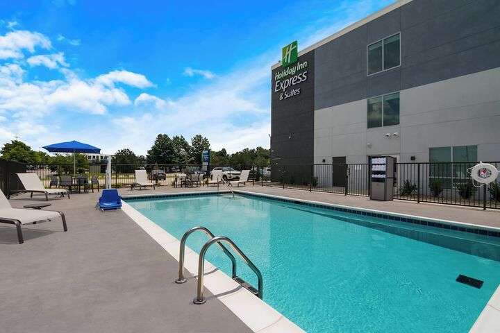 Holiday Inn Express & Suites Springdale Fayetteville Area by IHG