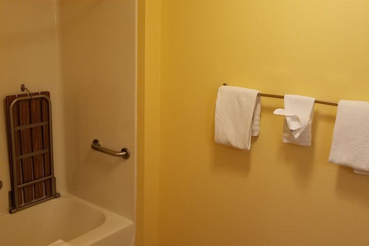 Room 31 of 40