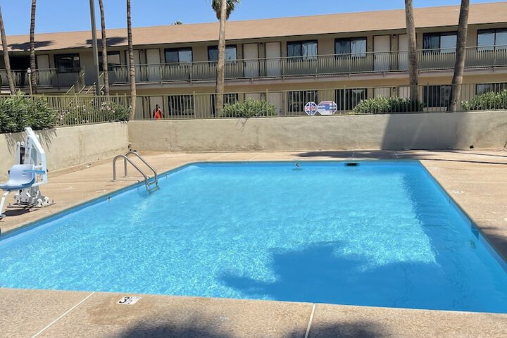 Pool 8 of 34