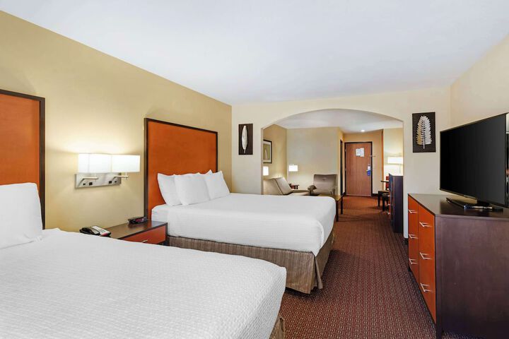 Room 20 of 33