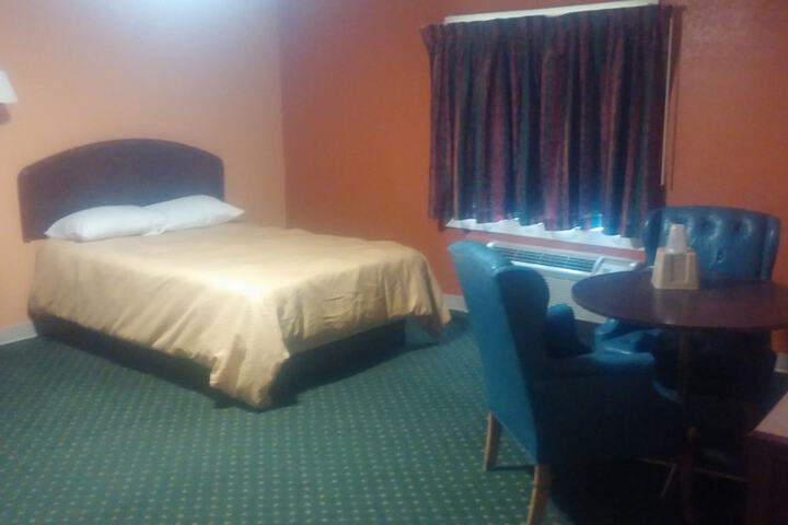 Room 13 of 29