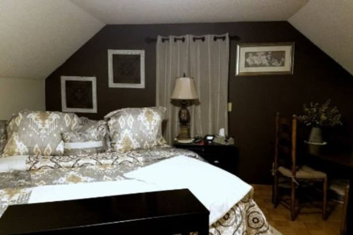 Room 27 of 53
