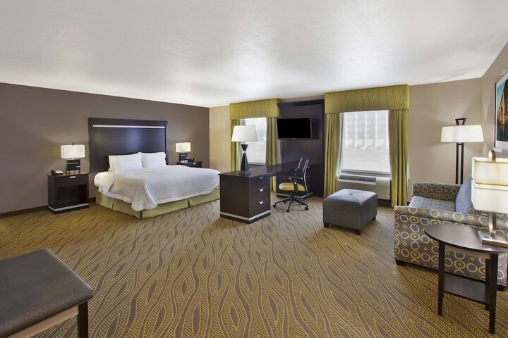 Room 7 of 27