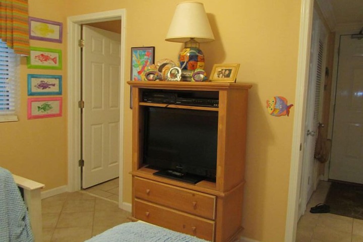 Room 10 of 30