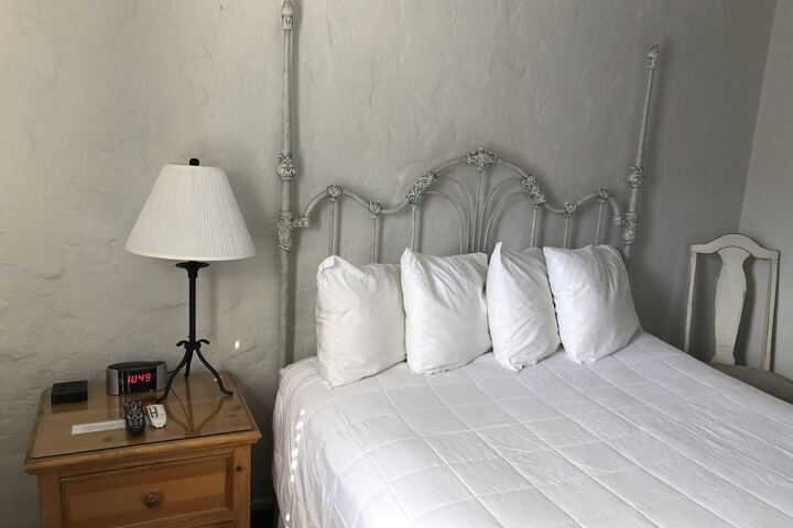 Room 48 of 162