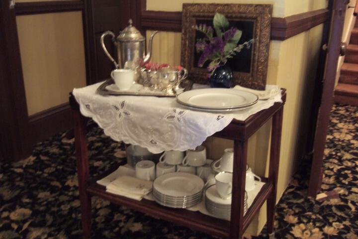 Martin & Mason Hotel