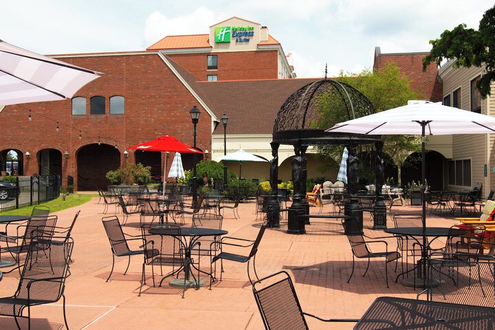 Holiday Inn Express & Suites Albany Airport Area - Latham by IHG