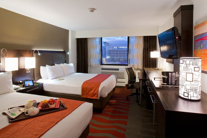 Room 12 of 27
