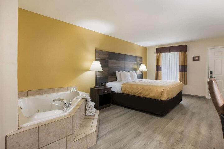 Room 26 of 35