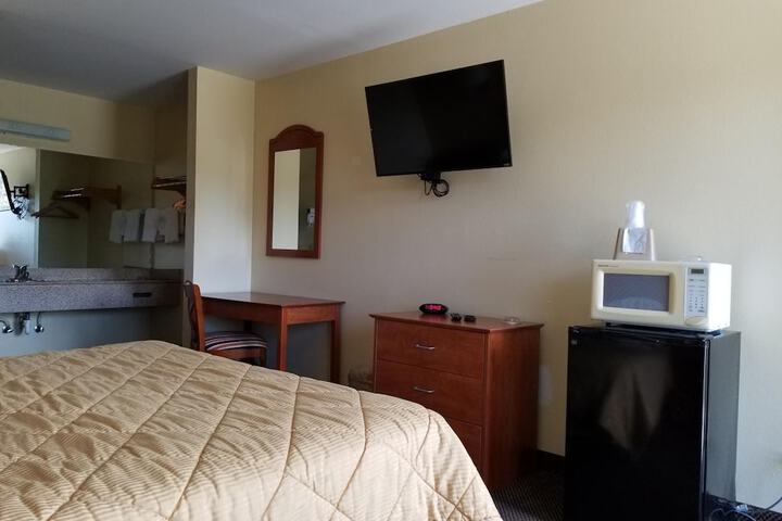 Room 15 of 49