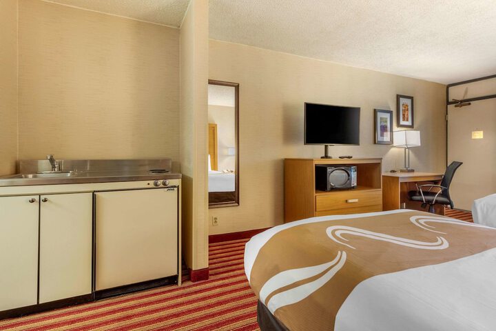 Quality Inn Exit 4