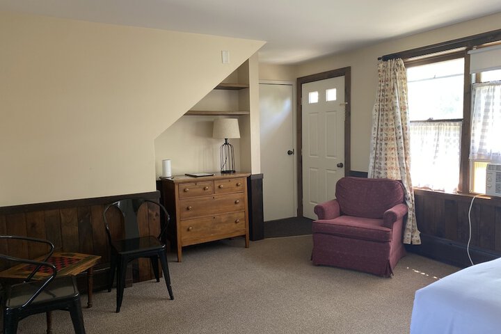 Room 139 of 294