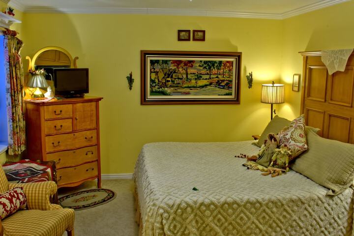 Room 132 of 171