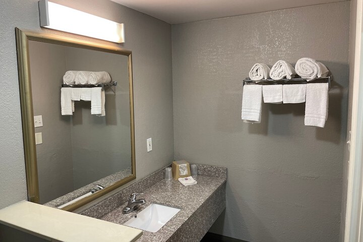 Room 20 of 35