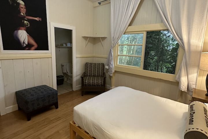 Wild Ginger Hotel
