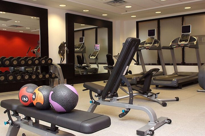 Embassy Suites by Hilton Detroit Metro Airport