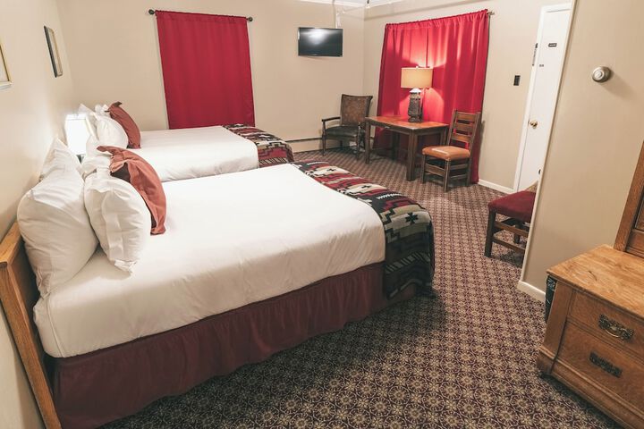 Room 52 of 62