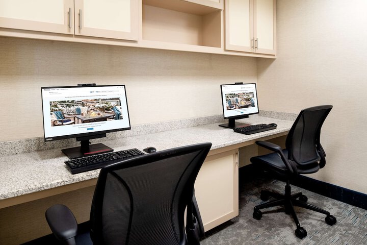 Business Center 46 of 47