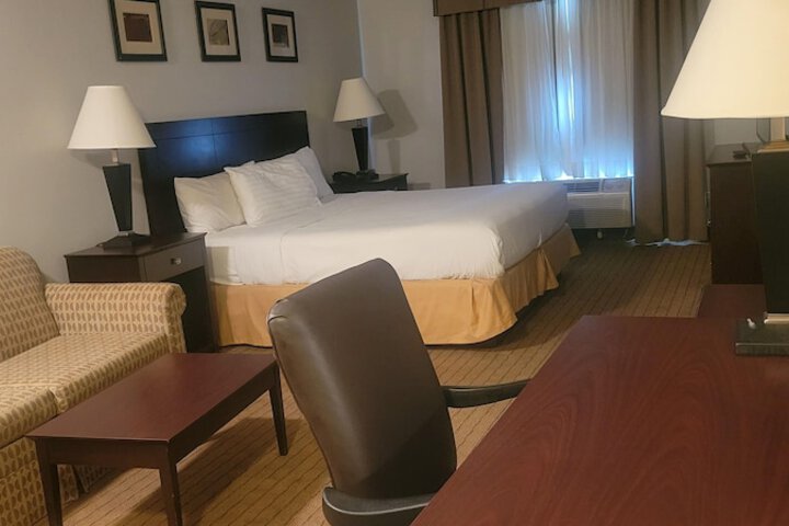 Room 7 of 23