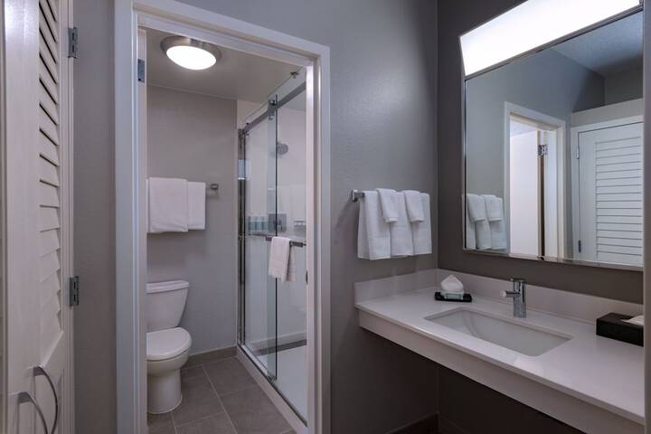 Room 14 of 34
