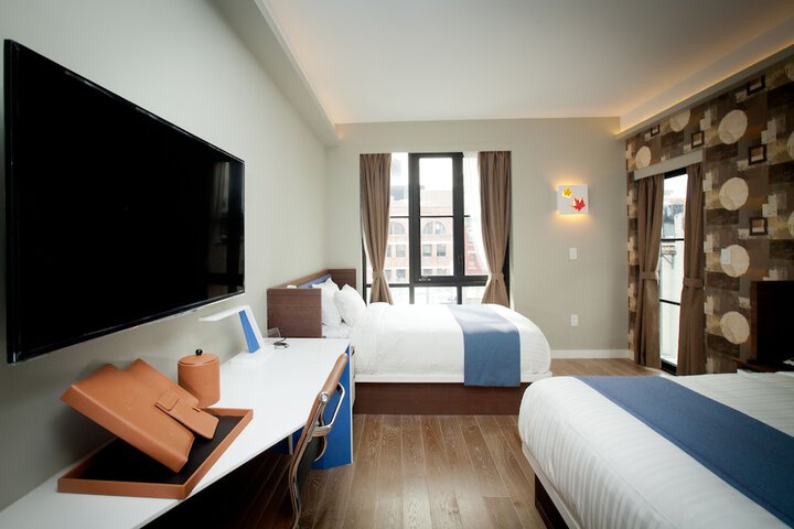 Room 27 of 43