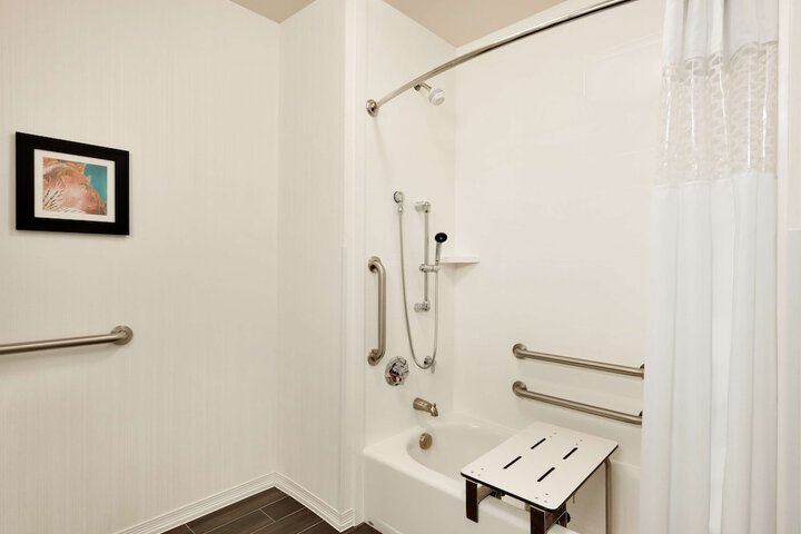 Hampton Inn & Suites Monroe