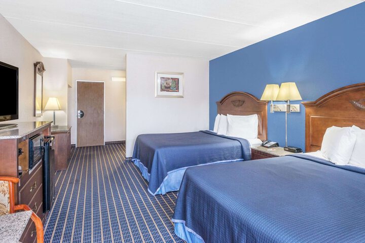 Room 16 of 34