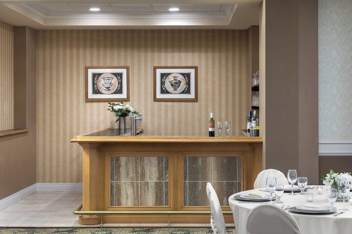 Holiday Inn Hotel & Suites Oakville at Bronte by IHG