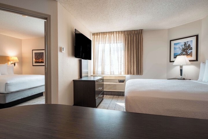 Sonesta Simply Suites Dallas Richardson