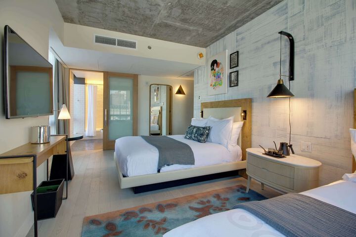 Room 7 of 40