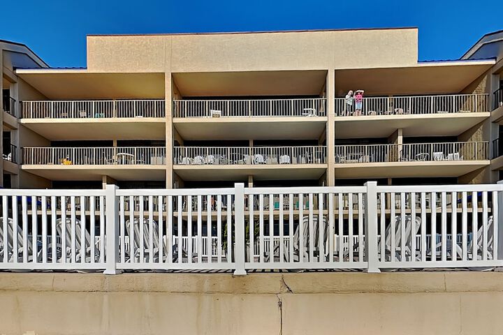 Hotel 2 of 248